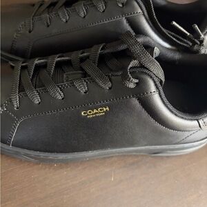 Women’s Coach Sneakers 8 1/2
